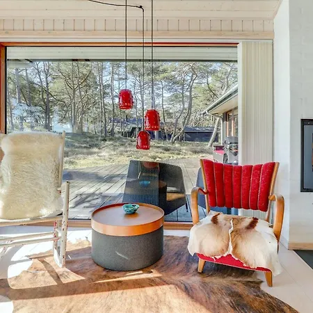 Unto - 25m From The Sea By Interhome *